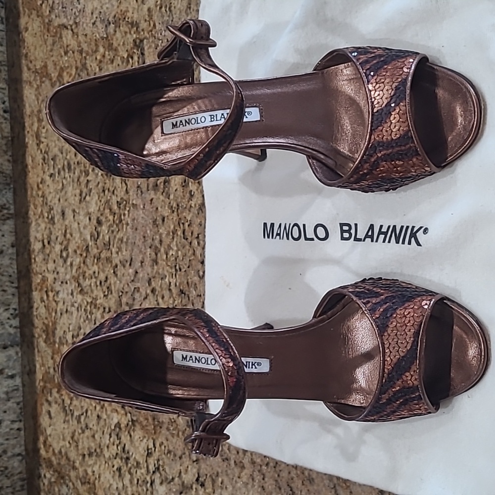 Manolo Blahnik sequined  Mary Jane pump size 39